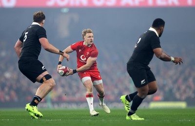 221125 - Wales v New Zealand All Blacks - Quilter Nations Series - Blair Murray of Wales 