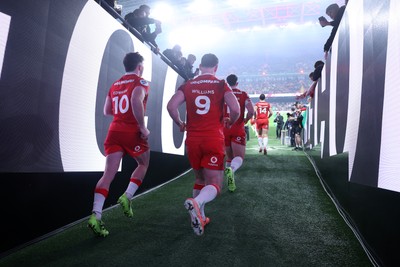 221125 - Wales v New Zealand All Blacks - Quilter Nations Series - Dan Edwards and Tomos Williams of Wales 