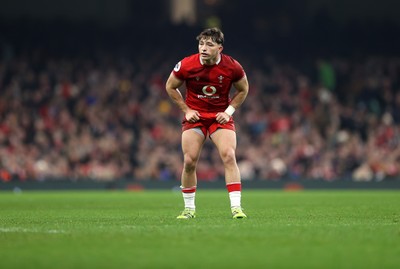 221125 - Wales v New Zealand All Blacks - Quilter Nations Series - Dan Edwards of Wales 