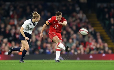 221125 - Wales v New Zealand All Blacks - Quilter Nations Series - Jarrod Evans of Wales 