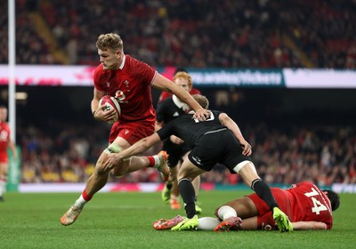 221125 - Wales v New Zealand All Blacks - Quilter Nations Series - Taine Plumtree of Wales 