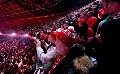 221125 - Wales v New Zealand, Quilter Nations Series - A general view of the Principality Stadium during the anthems
