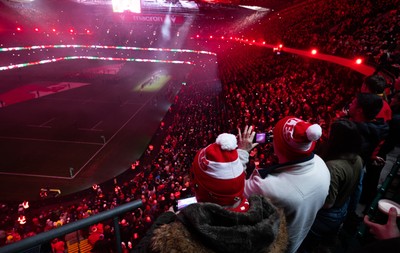 221125 - Wales v New Zealand, Quilter Nations Series - A general view of the Principality Stadium during the anthems