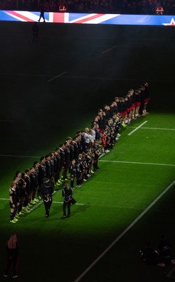 221125 - Wales v New Zealand, Quilter Nations Series - The teams line up for the anthems ahead of the match