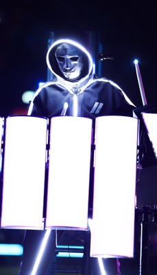 221125 - Wales v New Zealand, Quilter Nations Series -The Stickmen Project perform at half time