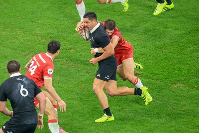 221125 - Wales v New Zealand - Quilter Nations Series - Anton Lienert-Brown of New Zealand 