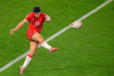 221125 - Wales v New Zealand - Quilter Nations Series - Louis Rees-Zammit of Wales