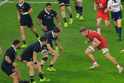 221125 - Wales v New Zealand - Quilter Nations Series - Taine Plumtree of Wales 