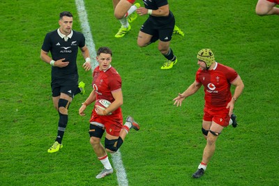 221125 - Wales v New Zealand - Quilter Nations Series - Alex Mann of Wales  