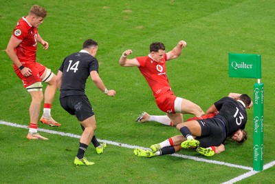 221125 - Wales v New Zealand - Quilter Nations Series - Rieko Ioane of New Zealand  Scores a Try