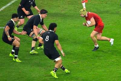 221125 - Wales v New Zealand - Quilter Nations Series - Harri Deaves of Wales