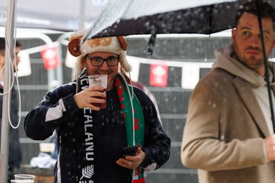 221125 - Wales v New Zealand - Quilter Nations Series - Wales fans in the Fanzone