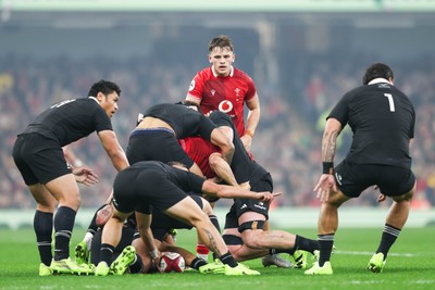 221125 - Wales v New Zealand - Quilter Nations Series - Alex Mann of Wales