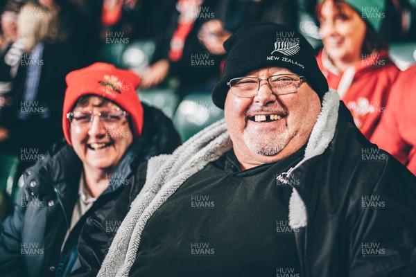 221125 - Wales v New Zealand - Quilter Nations Series - Wales Fans inside the stadium during the game 