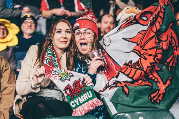 221125 - Wales v New Zealand - Quilter Nations Series - Wales Fans inside the stadium during the game 