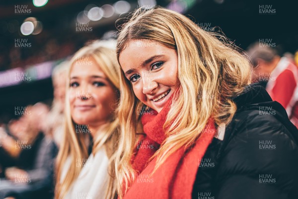 221125 - Wales v New Zealand - Quilter Nations Series - Wales Fans inside the stadium during the game 