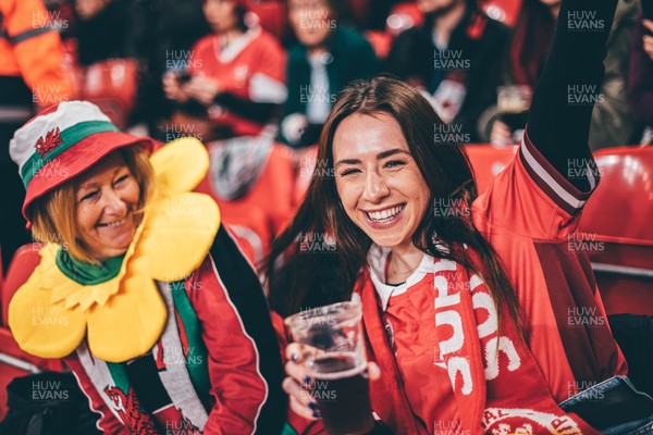 221125 - Wales v New Zealand - Quilter Nations Series - Wales Fans inside the stadium during the game 