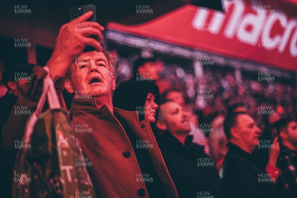 221125 - Wales v New Zealand - Quilter Nations Series - Wales Fans inside the stadium during the game 