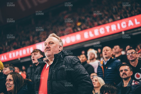 221125 - Wales v New Zealand - Quilter Nations Series - Wales Fans inside the stadium during the game 