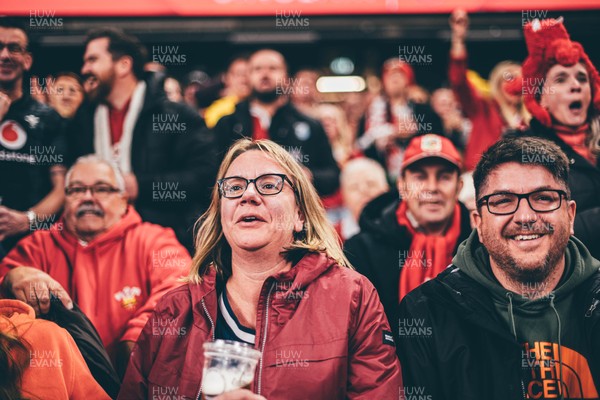 221125 - Wales v New Zealand - Quilter Nations Series - Wales Fans inside the stadium during the game 