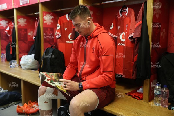 221125 - Wales v New Zealand All Blacks - Quilter Nations Series - Adam Beard of Wales in the dressing room