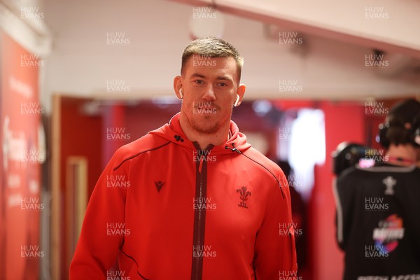 221125 - Wales v New Zealand All Blacks - Quilter Nations Series - Adam Beard of Wales arrives at the stadium