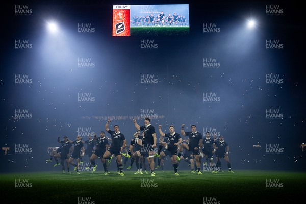 221125 - Wales v New Zealand All Blacks - Quilter Nations Series - All Blacks perform the haka
