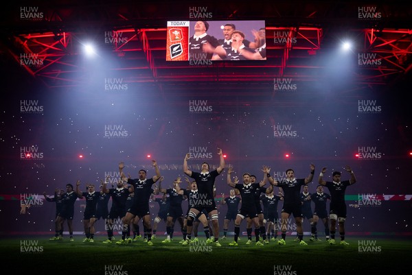 221125 - Wales v New Zealand All Blacks - Quilter Nations Series - All Blacks perform the haka
