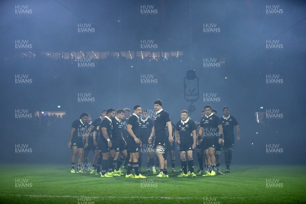 221125 - Wales v New Zealand All Blacks - Quilter Nations Series - All Blacks perform the haka