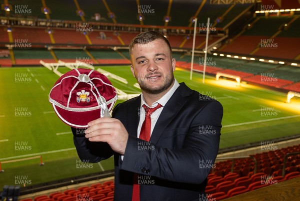 221125 - Wales v New Zealand All Blacks - Quilter Nations Series - New cap Harri Deaves of Wales 