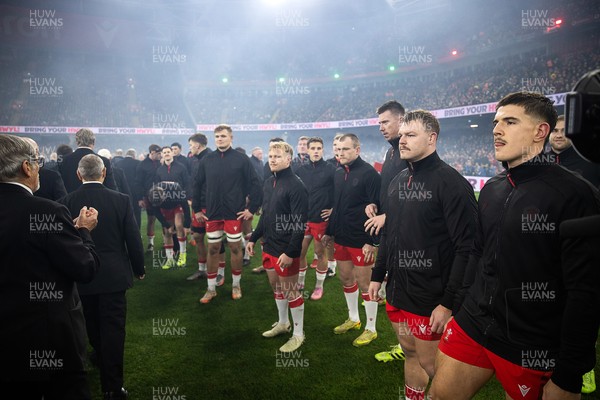 221125 - Wales v New Zealand All Blacks - Quilter Nations Series - Wales before the haka