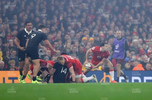 221125 - Wales v New Zealand All Blacks - Quilter Nations Series - Tomos Williams of Wales 