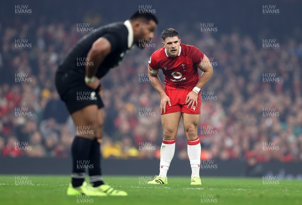 221125 - Wales v New Zealand All Blacks - Quilter Nations Series - Joe Hawkins of Wales 