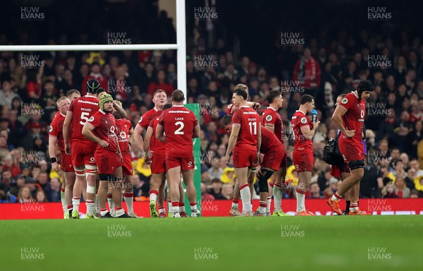 221125 - Wales v New Zealand All Blacks - Quilter Nations Series - Wales look on