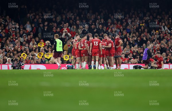 221125 - Wales v New Zealand All Blacks - Quilter Nations Series - Wales look on