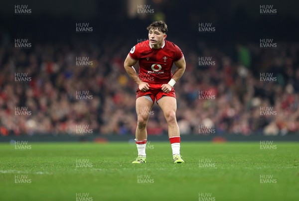 221125 - Wales v New Zealand All Blacks - Quilter Nations Series - Dan Edwards of Wales 
