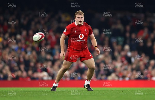 221125 - Wales v New Zealand All Blacks - Quilter Nations Series - Archie Griffin of Wales 