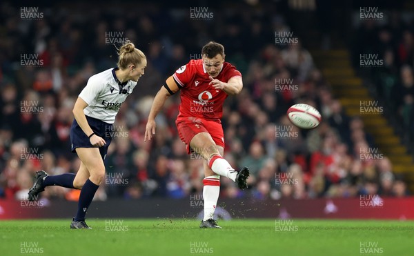 221125 - Wales v New Zealand All Blacks - Quilter Nations Series - Jarrod Evans of Wales 