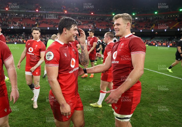 221125 - Wales v New Zealand All Blacks - Quilter Nations Series - Louis Rees-Zammit and Taine Plumtree of Wales 