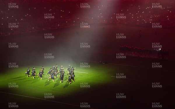 221125 - Wales v New Zealand, Quilter Nations Series - The Wales team face up to the Haka