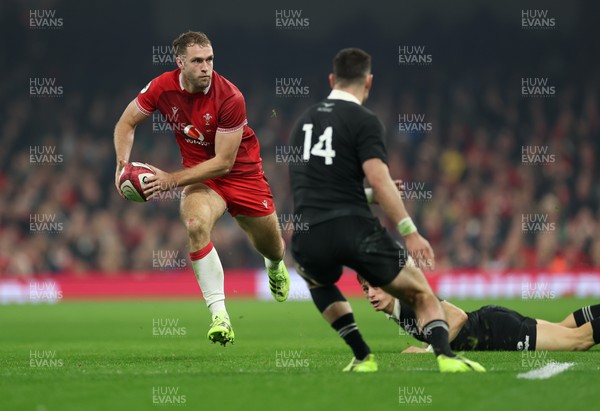 221125 - Wales v New Zealand, Quilter Nations Series - Max Llewellyn of Wales charges forward