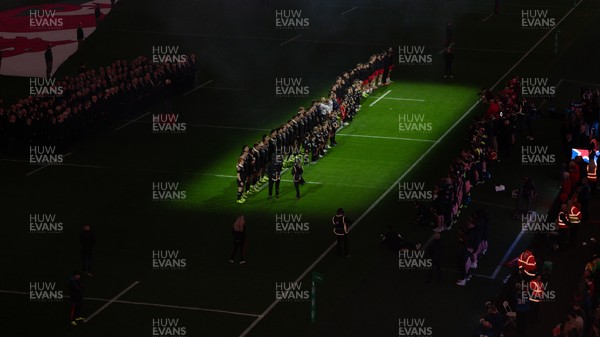 221125 - Wales v New Zealand, Quilter Nations Series - The teams line up for the anthems ahead of the match