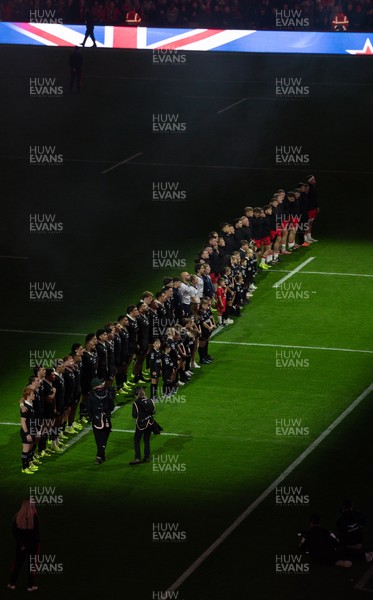 221125 - Wales v New Zealand, Quilter Nations Series - The teams line up for the anthems ahead of the match