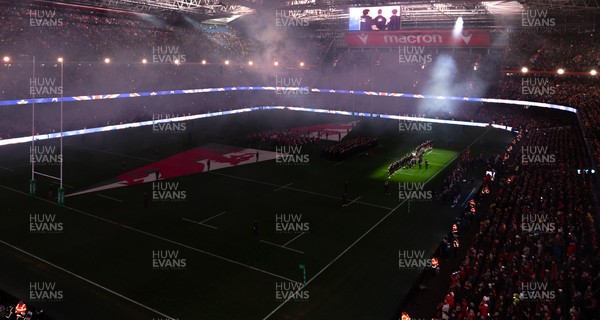 221125 - Wales v New Zealand, Quilter Nations Series - The teams line up for the anthems ahead of the match