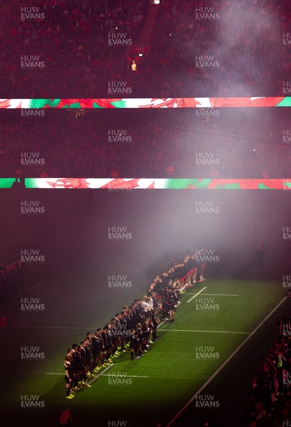 221125 - Wales v New Zealand, Quilter Nations Series - The teams line up for the anthems ahead of the match