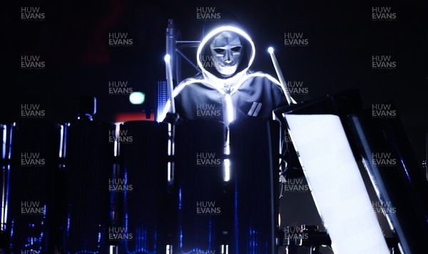 221125 - Wales v New Zealand, Quilter Nations Series -The Stickmen Project perform at half time