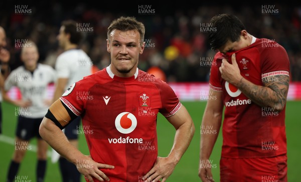 221125 - Wales v New Zealand, Quilter Nations Series - Jarrod Evans of Wales and Louis Rees-Zammit of Wales at the end of the match