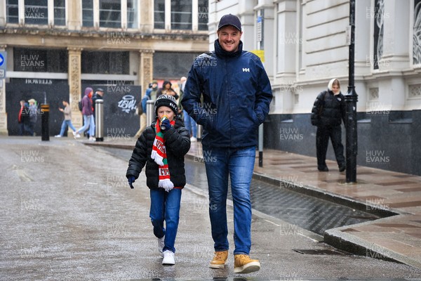 221125 - Wales v New Zealand - Quilter Nations Series - Wales fans before todays game