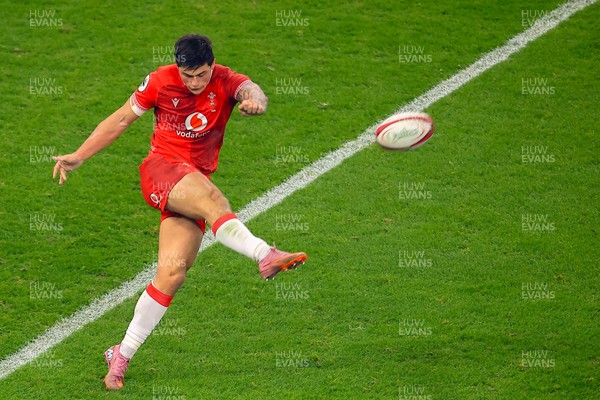 221125 - Wales v New Zealand - Quilter Nations Series - Louis Rees-Zammit of Wales