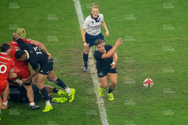 221125 - Wales v New Zealand - Quilter Nations Series - Cortez Ratima of New Zealand   